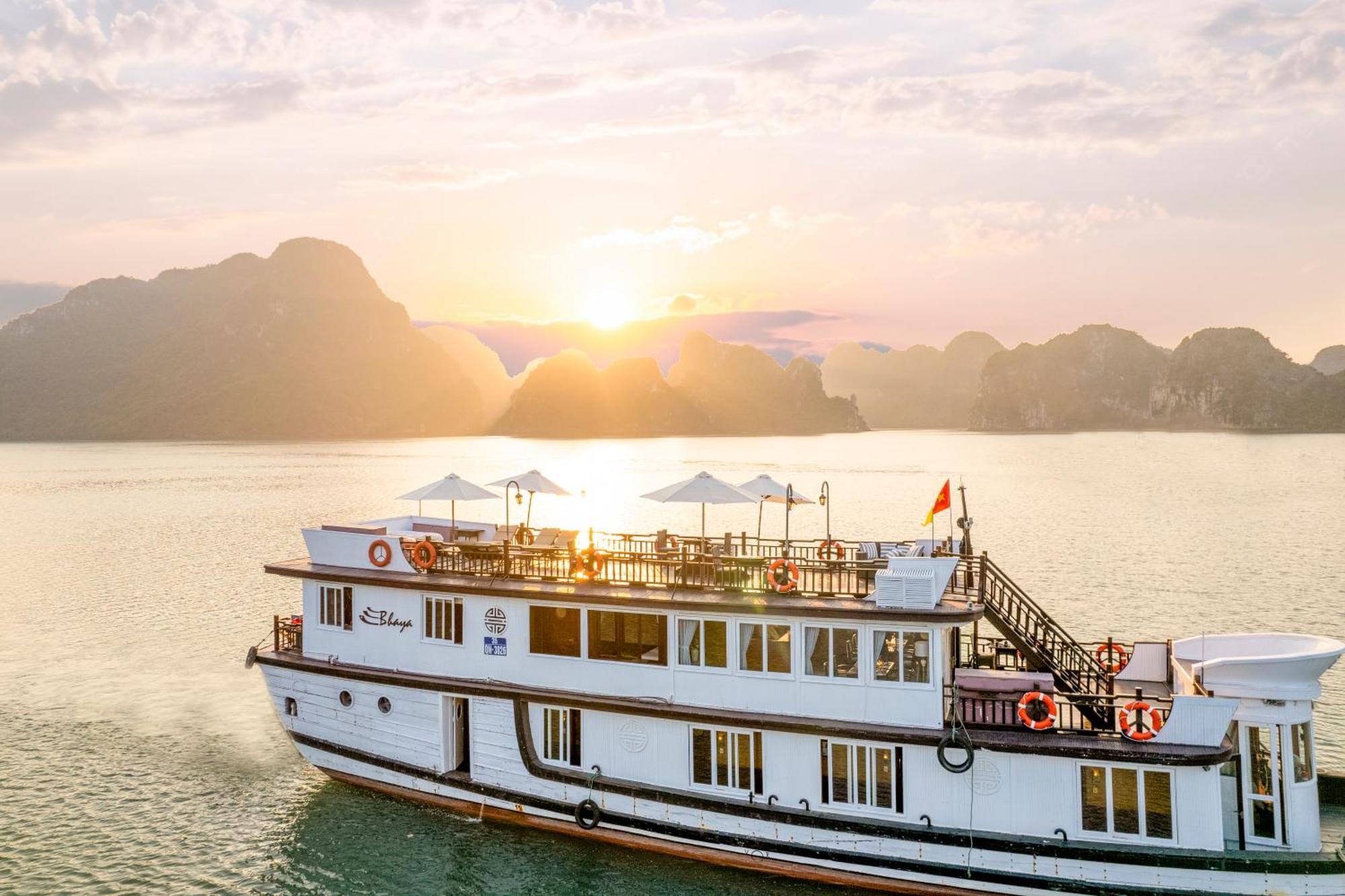 Hotel Bhaya Legend Cruises à Hạ Long Extérieur photo