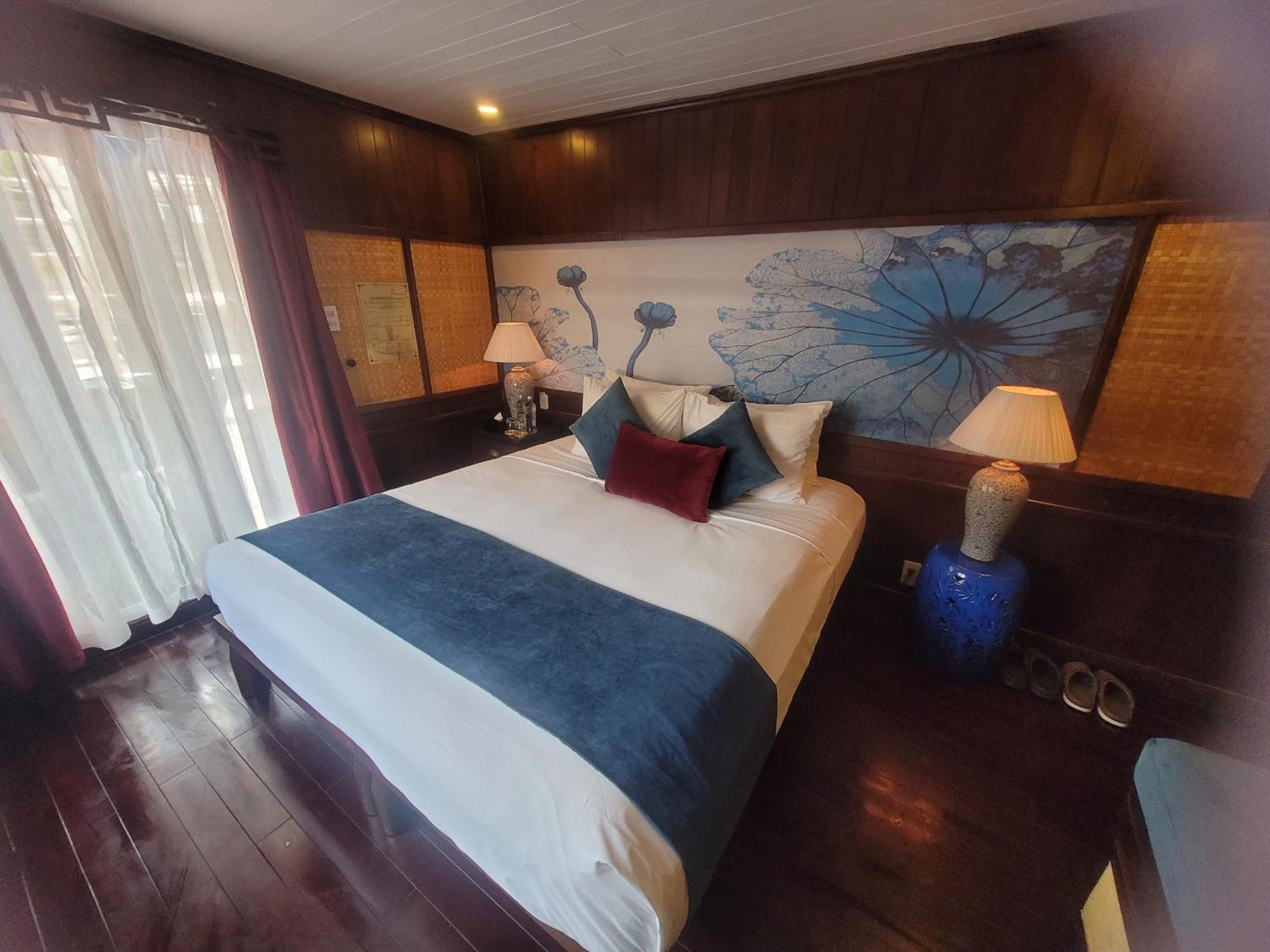 Hotel Bhaya Legend Cruises à Hạ Long Chambre photo