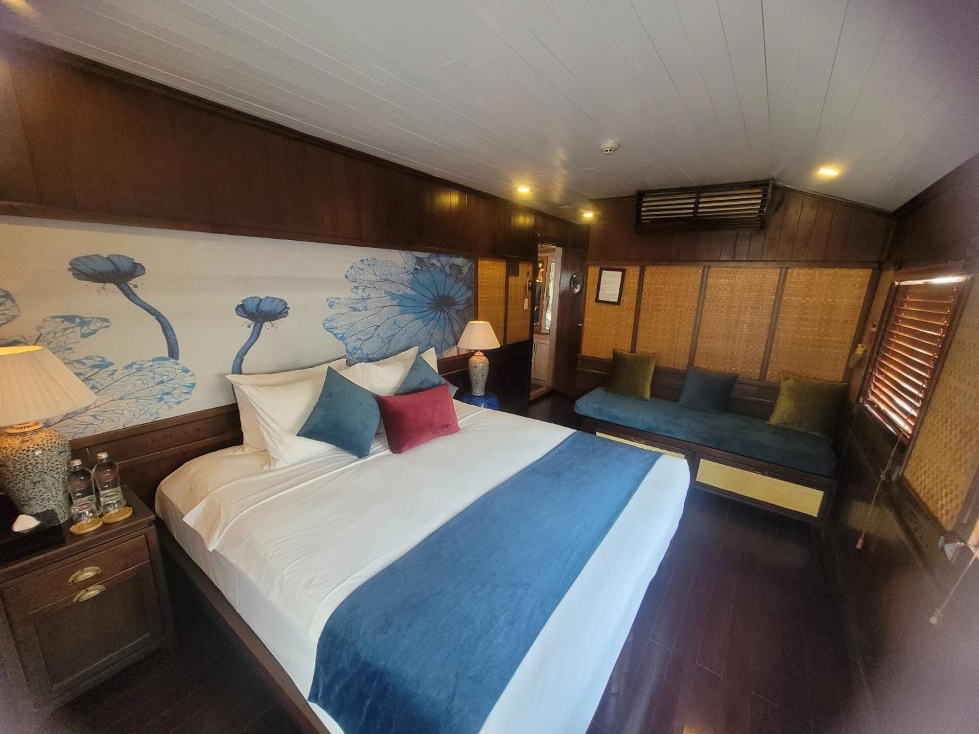 Hotel Bhaya Legend Cruises à Hạ Long Chambre photo