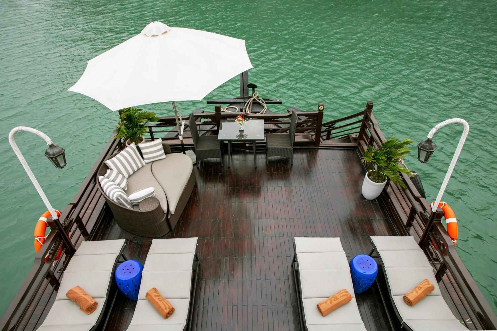 Hotel Bhaya Legend Cruises à Hạ Long Chambre photo