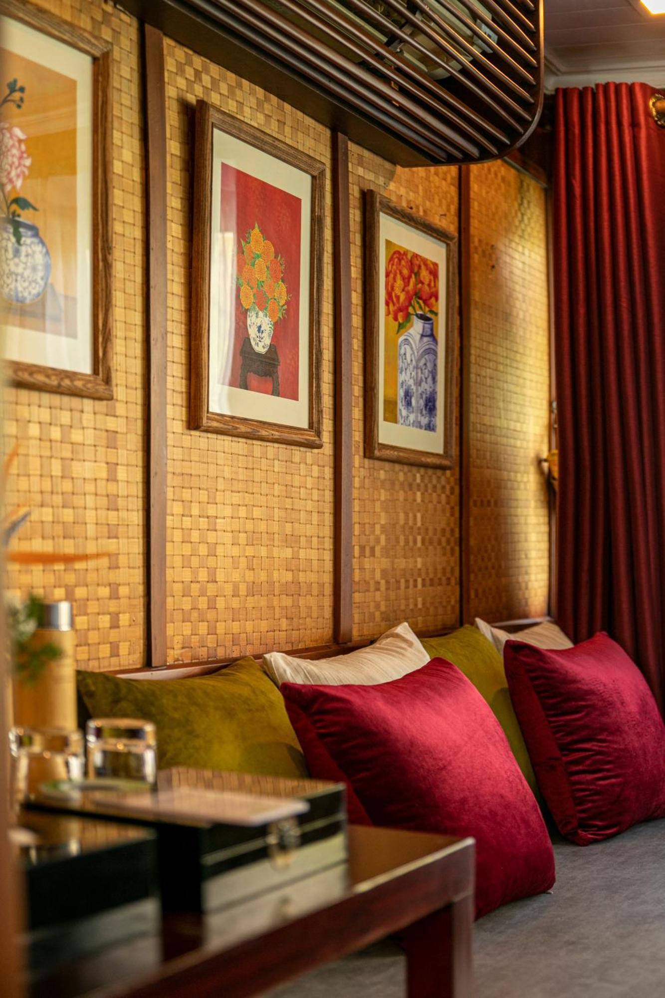 Hotel Bhaya Legend Cruises à Hạ Long Extérieur photo