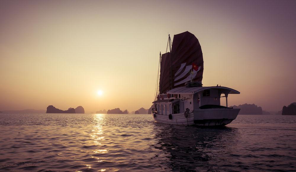 Hotel Bhaya Legend Cruises à Hạ Long Extérieur photo