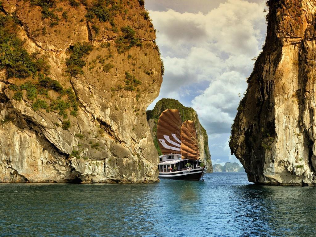 Hotel Bhaya Legend Cruises à Hạ Long Extérieur photo
